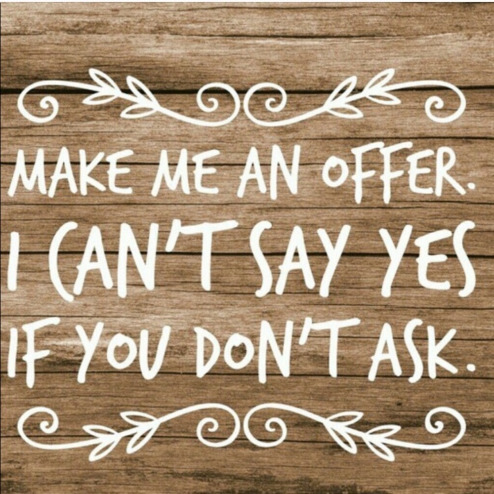 Reasonable offers welcomed!💗